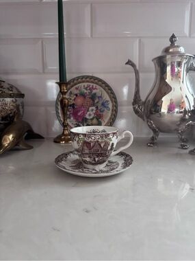 Vintage Johnson Bros Heritage Hall StaffordShire England ~ Teacup and Saucer